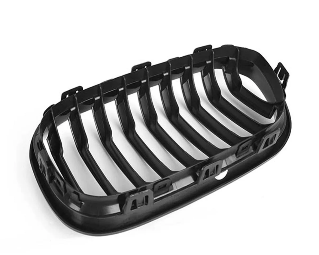 CALANDRES AVANT À SIMPLE LAMELLE POUR BMW SÉRIE 1 LCI (F20/F21) EN NOIR BRILLANT