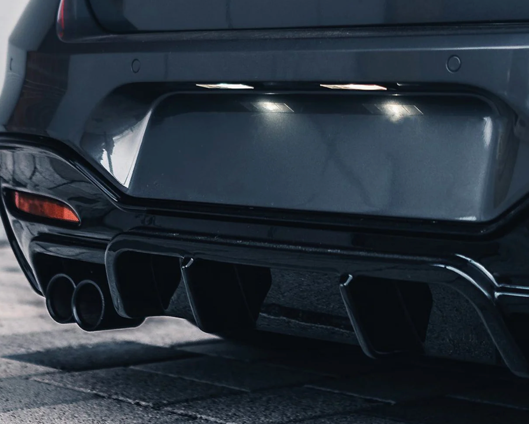 DIFFUSEUR ARRIÈRE BMW 1 SÉRIE LCI EVO-1 SORTIE SIMPLE EN NOIR BRILLANT (F20/F21 118I, 120I, 125I, 120D M SPORT)