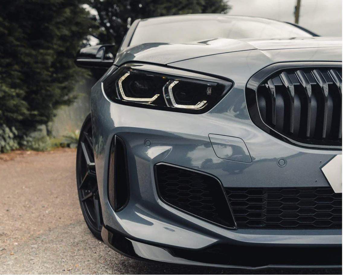 DIVISEUR AVANT BMW M135I / 1 SÉRIE M SPORT EVO-1 EN NOIR BRILLANT (F40)
