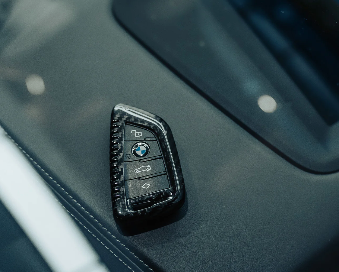 COQUE DE CLÉ BMW SÉRIE G EN FIBRE DE CARBONE BRILLANTE