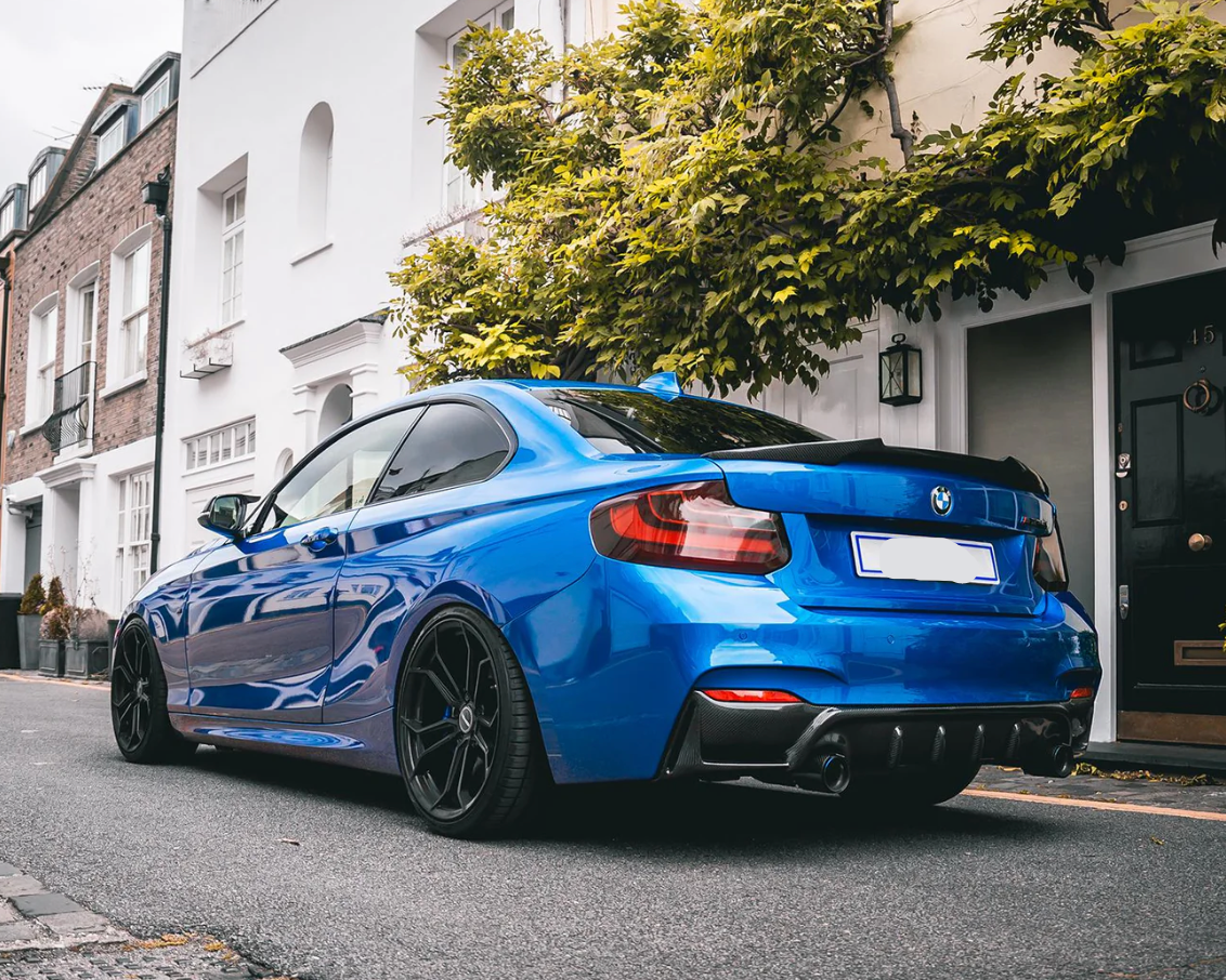 AILERON ARRIÈRE BMW M2 / SÉRIE 2 STYLE M4 EN FIBRE DE CARBONE PRÉ-IMPRÉGNÉE (F87/F22)