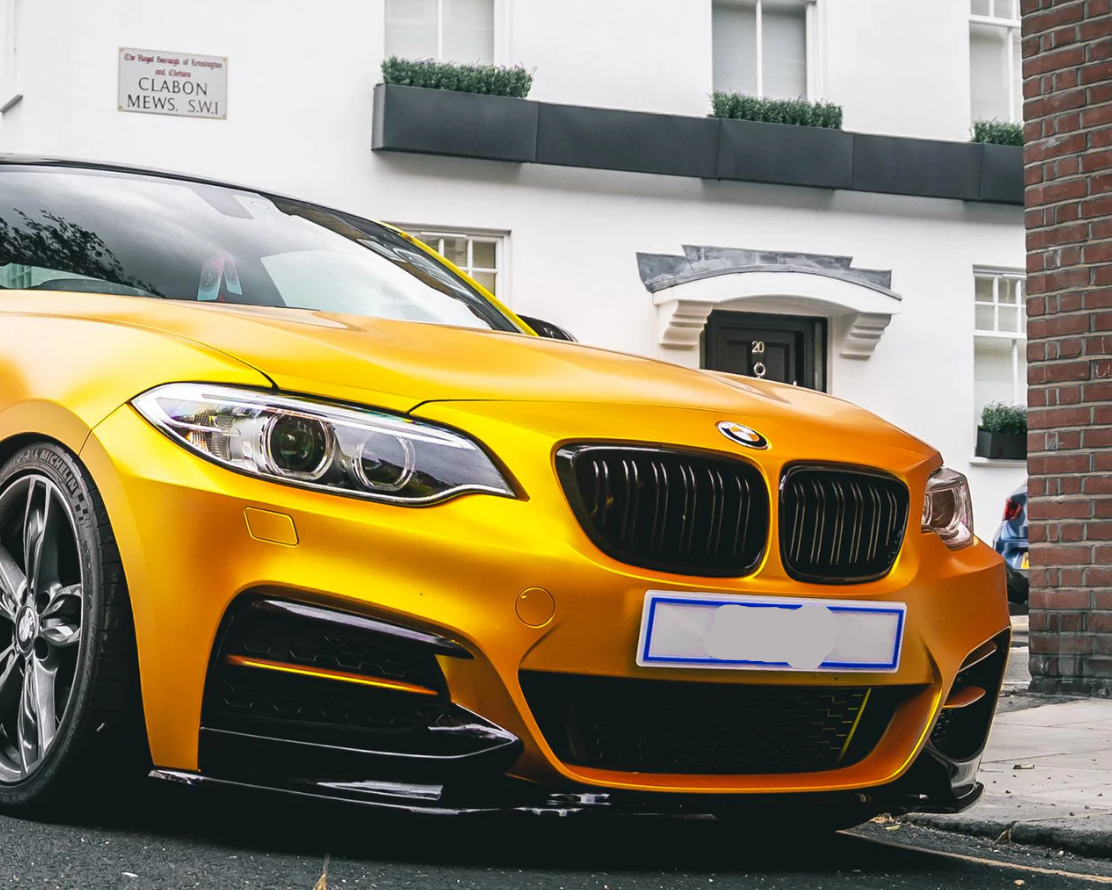 CALANDRES AVANT BMW M2 / SÉRIE 2 STYLE M2 À DOUBLE BARRE EN NOIR BRILLANT (F87/F22/F23)