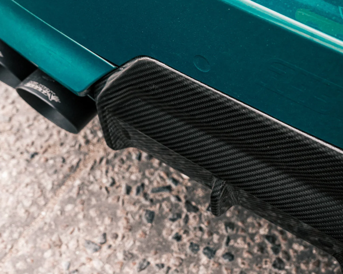 DIFFUSEUR ARRIÈRE BMW M240I STYLE PERFORMANCE EN FIBRE DE CARBONE PRÉ-IMPRÉGNÉE (G42)