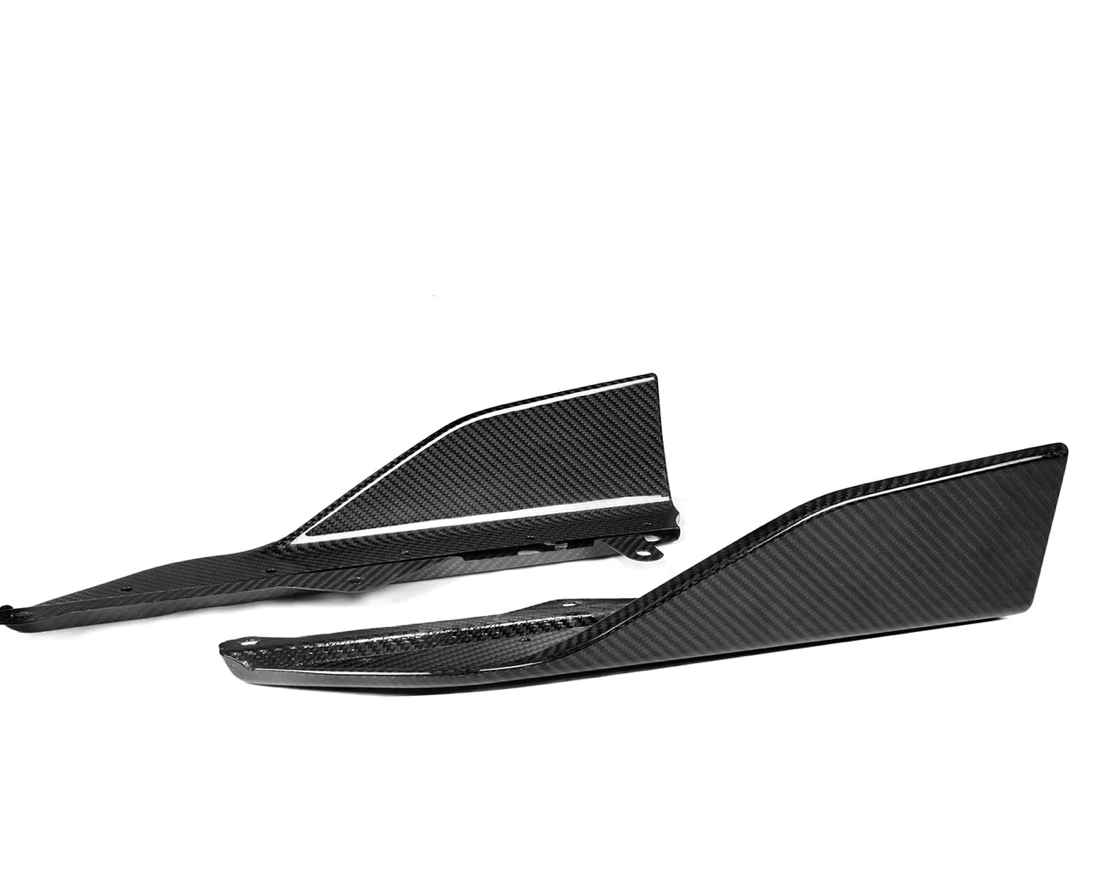 AILETTES DE BAS DE CAISSE PERFORMANCE STYLE EN FIBRE DE CARBONE PRÉ-IMPRÉGNÉE POUR BMW M240I (G42)