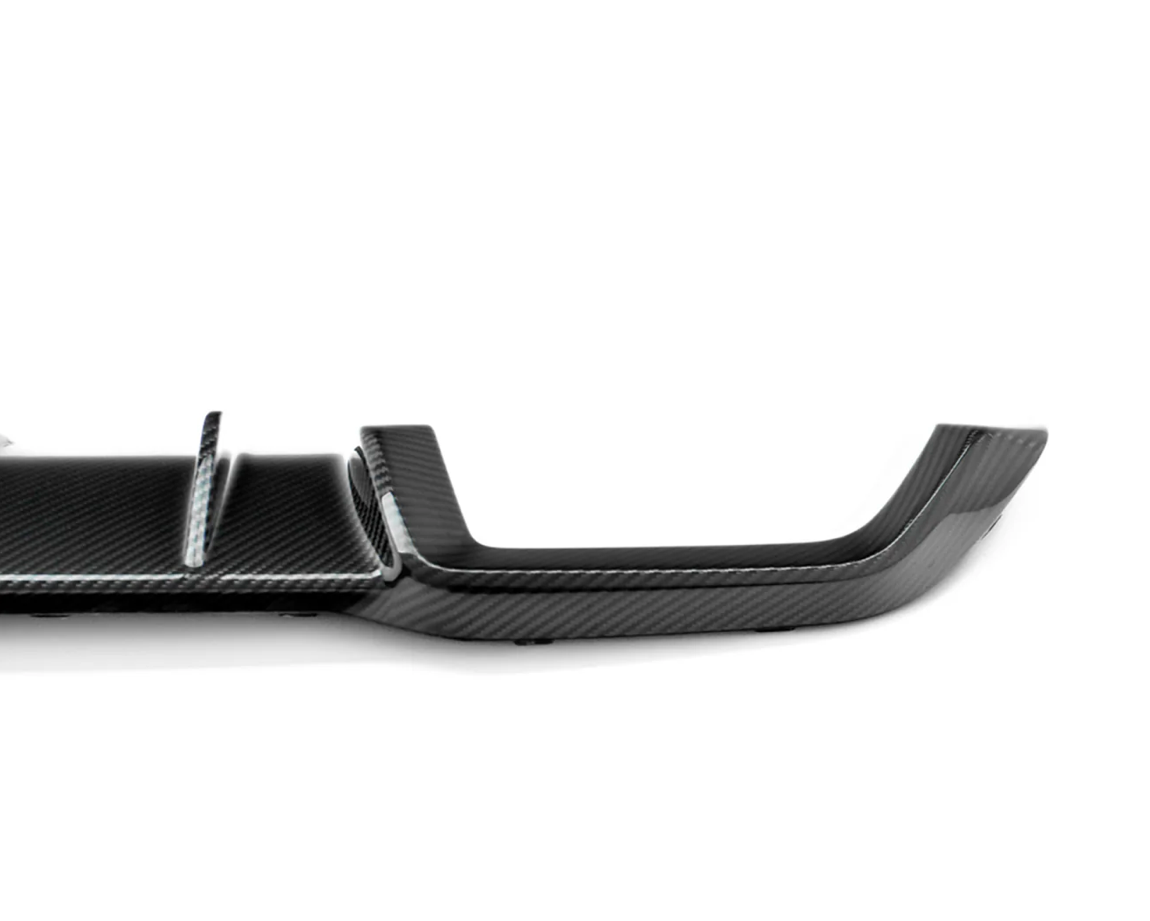 DIFFUSEUR ARRIÈRE PERFORMANCE STYLE EN FIBRE DE CARBONE PRÉ-IMPRÉGNÉE BRILLANTE POUR BMW M2 / M2 COMPETITION (F87)