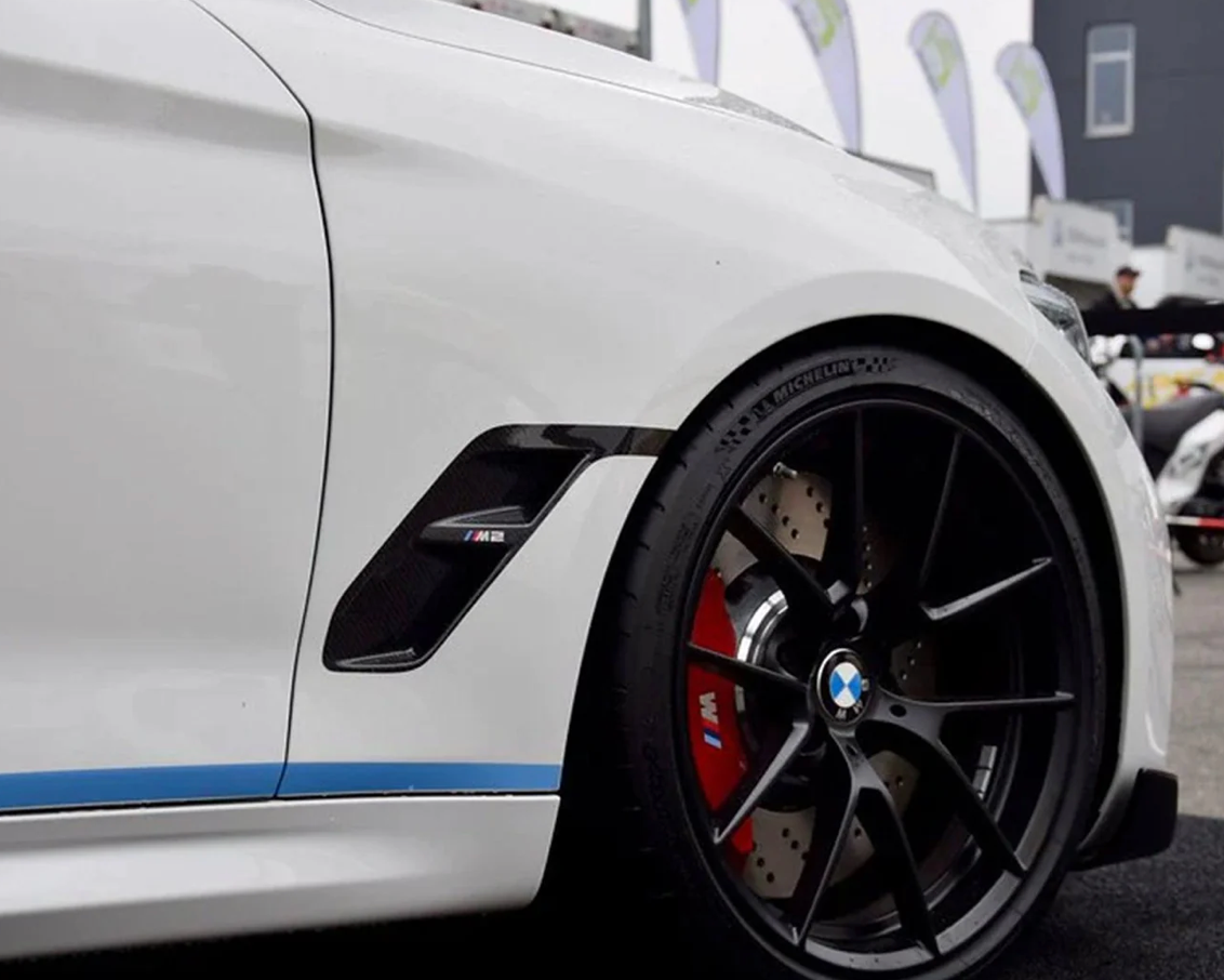 ENSEMBLE D'AILES AVANT STYLE M PERFORMANCE EN FIBRE DE CARBONE POUR BMW F87 M2