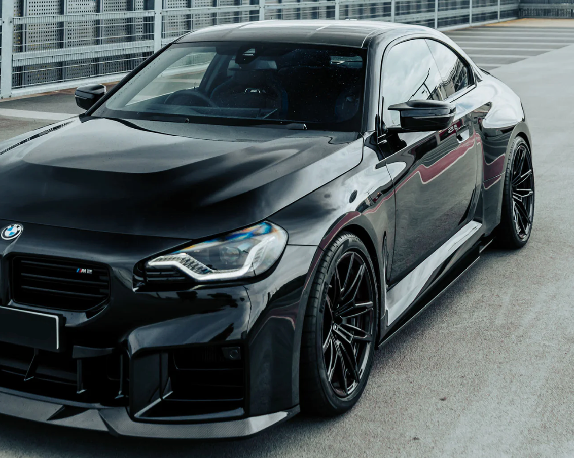 BAS DE CAISSE BMW M2 G87 "EDITION 1" EN FIBRE DE CARBONE BRILLANTE PRE-PREG