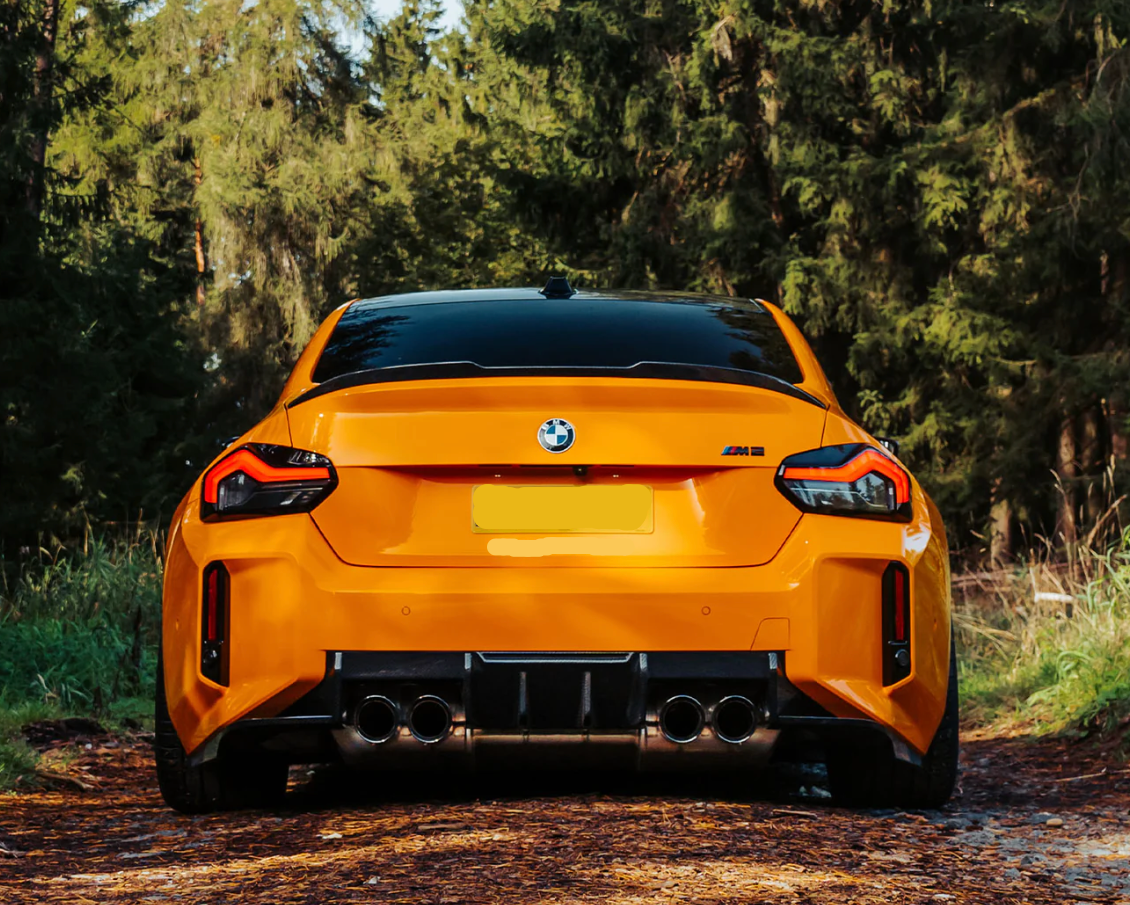 DIFFUSEUR ARRIÈRE BMW M2 G87 "EDITION 1" EN 3 PARTIES — FIBRE DE CARBONE PRE-PREG BRILLANTE