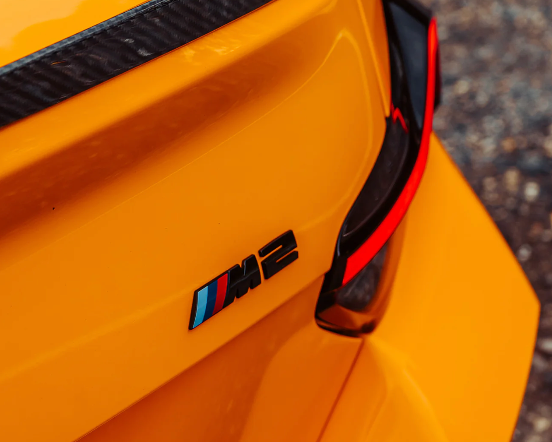 BADGE DE REMPLACEMENT NOIR BRILLANT POUR BMW G87 M2