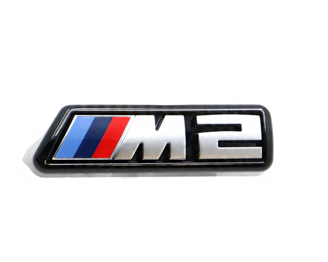 BADGE DE CALANDRE AVANT PRÉ-LCI ARGENT POUR BMW G87 M2