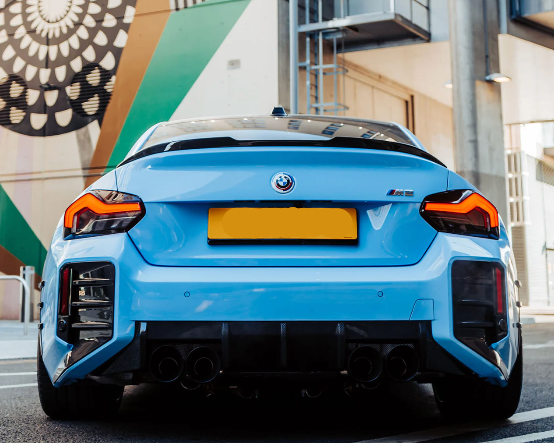 DIFFUSEUR ARRIÈRE STYLE OEM POUR BMW M2 G87 EN FIBRE DE CARBONE BRILLANT PRE-PREG (G87)