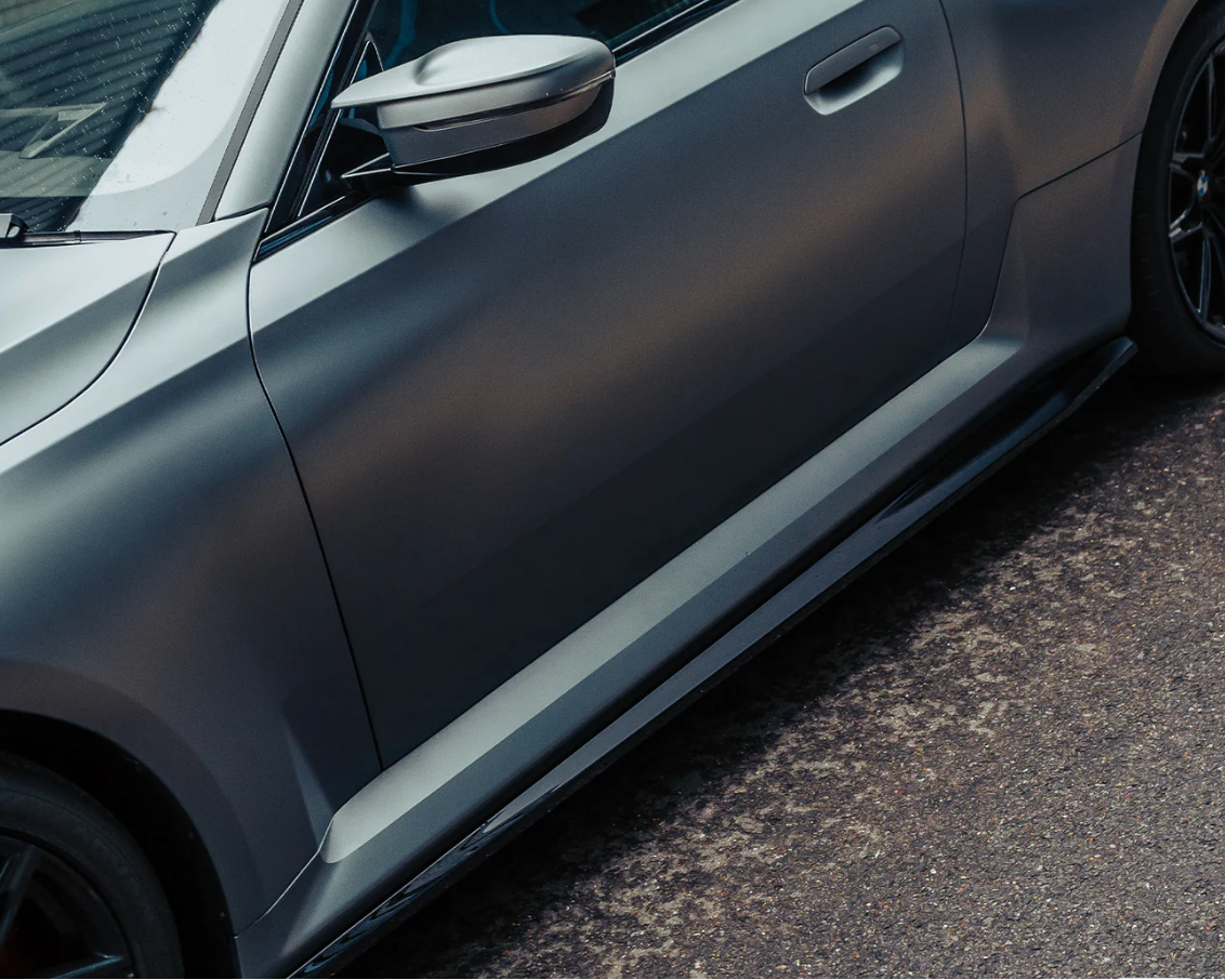 BAS DE CAISSE EVO-S POUR BMW G87 M2 EN NOIR BRILLANT