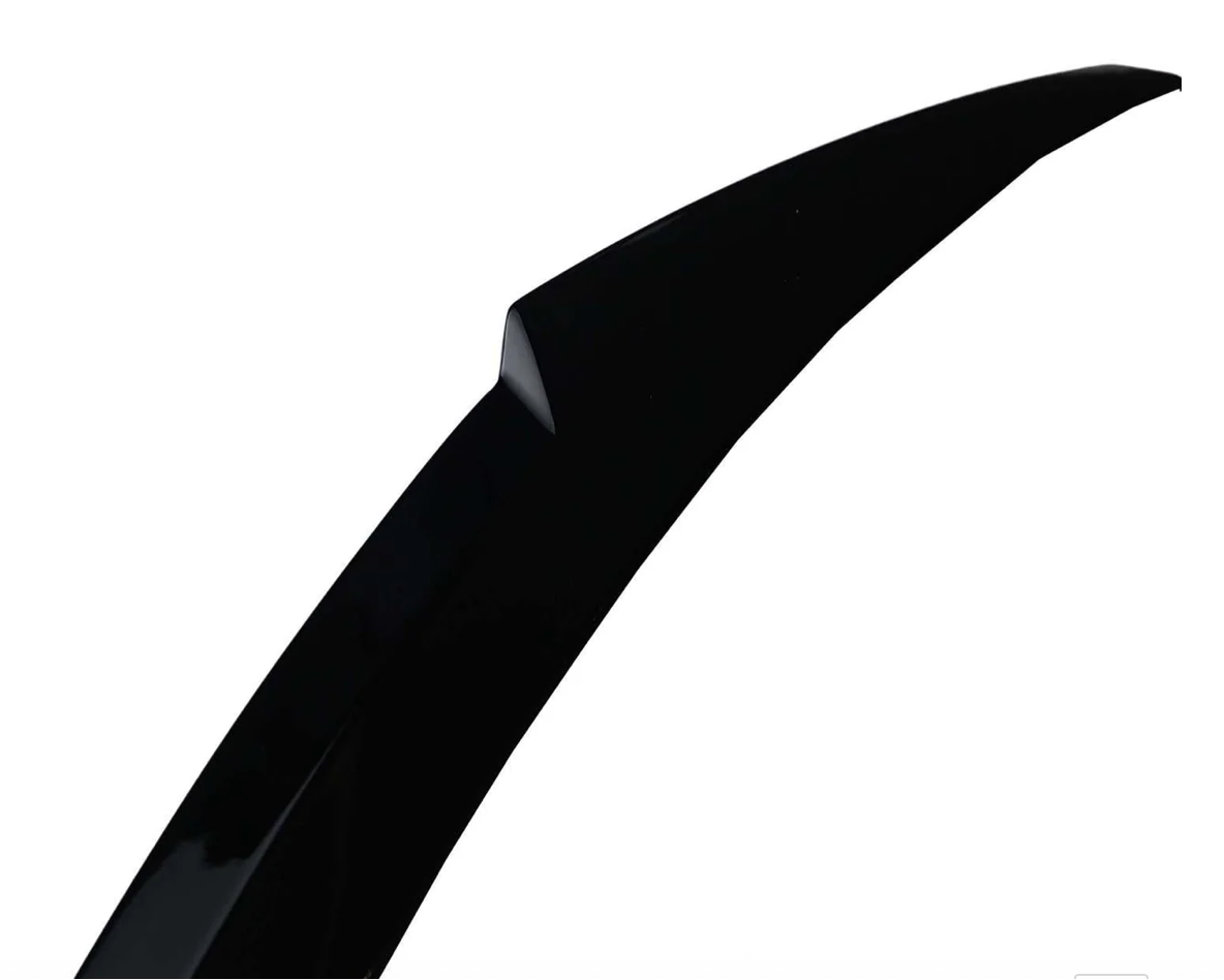 Aileron style M4 Black en noir brillant pour BMW M3 (F80) et Série 3 (F30)
