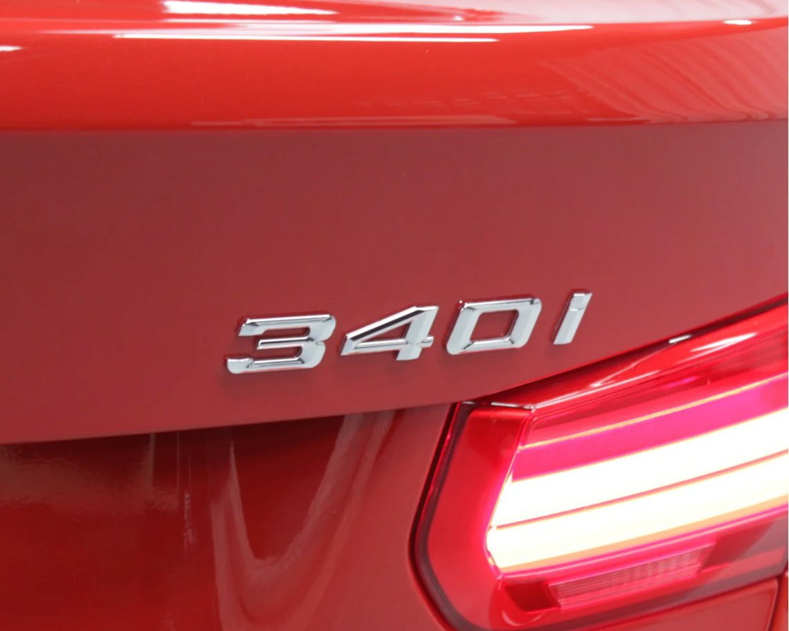 Monogramme de coffre "340i" d'origine BMW en argent (F30/F31/F34)