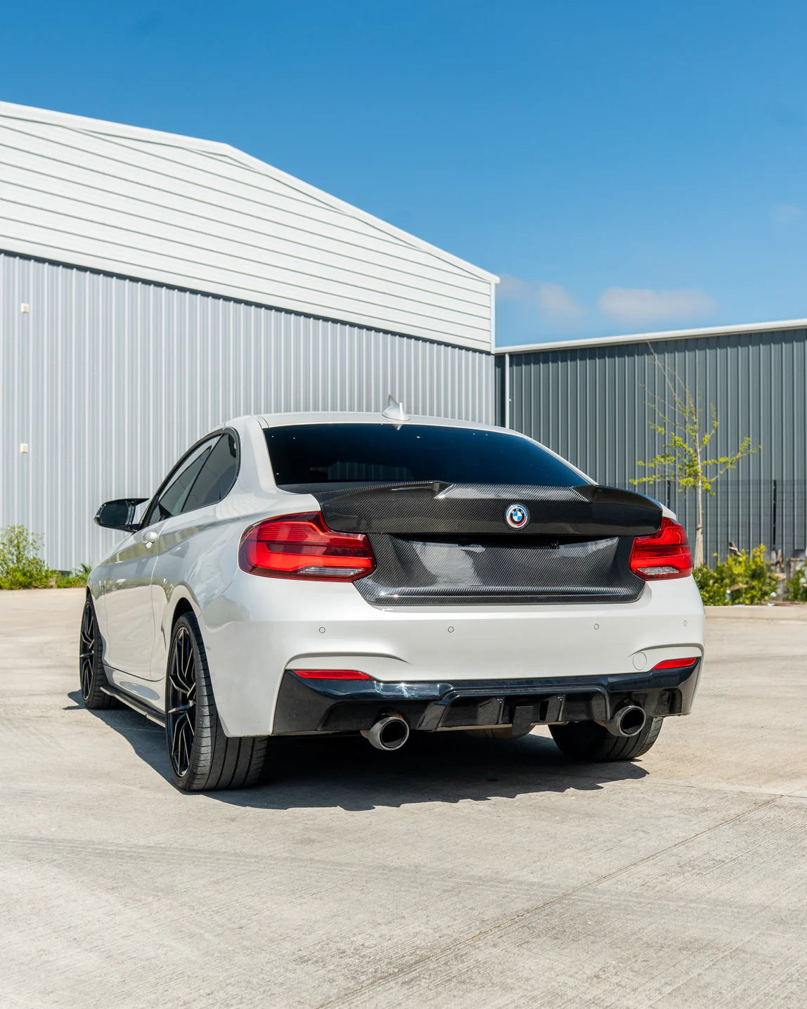 BMW M2/M2C F87 & Série 2 F22/F23 – Coffre Carbone MP Style
